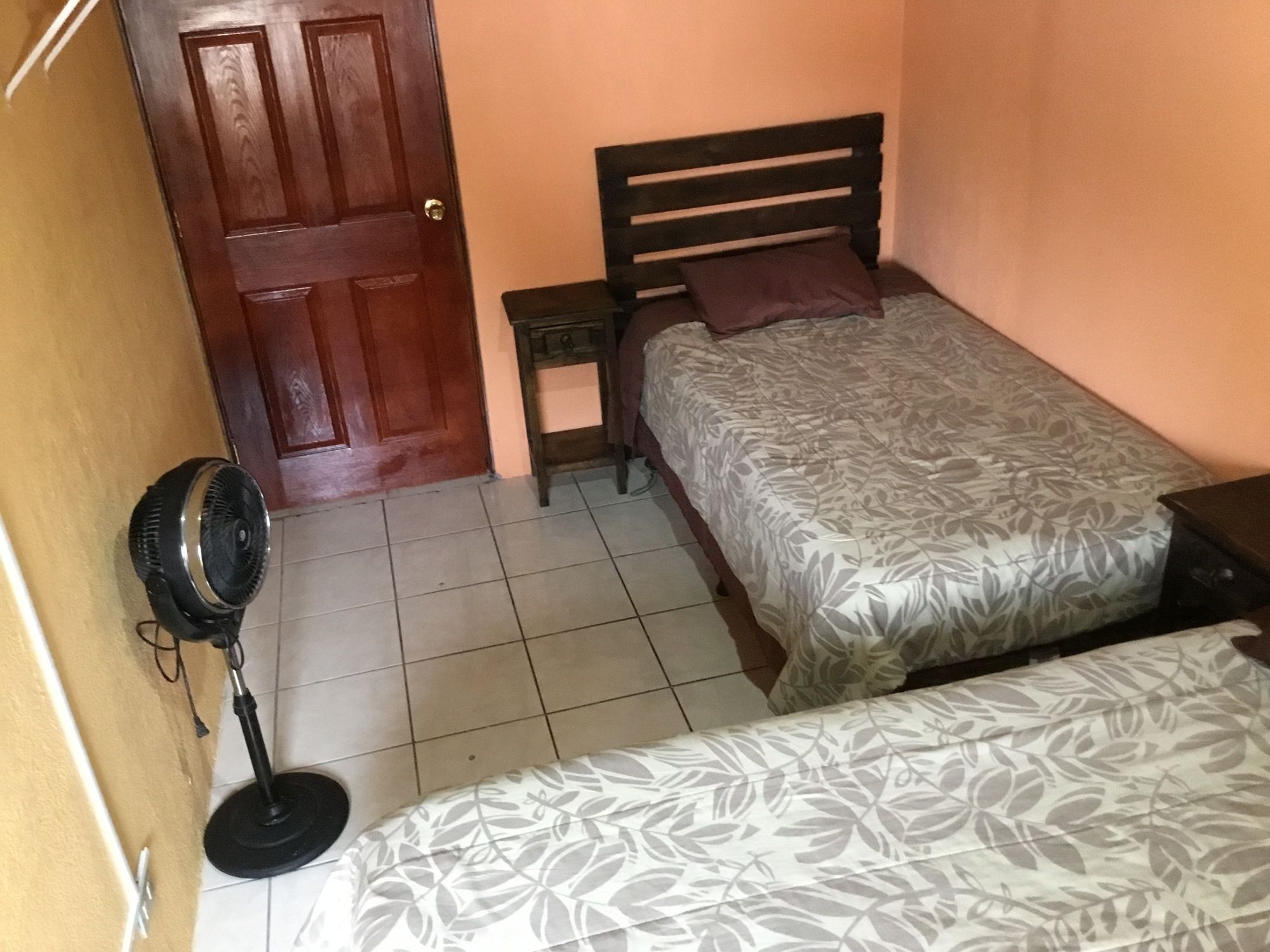 Euro Hostal Guatemala City Exterior photo
