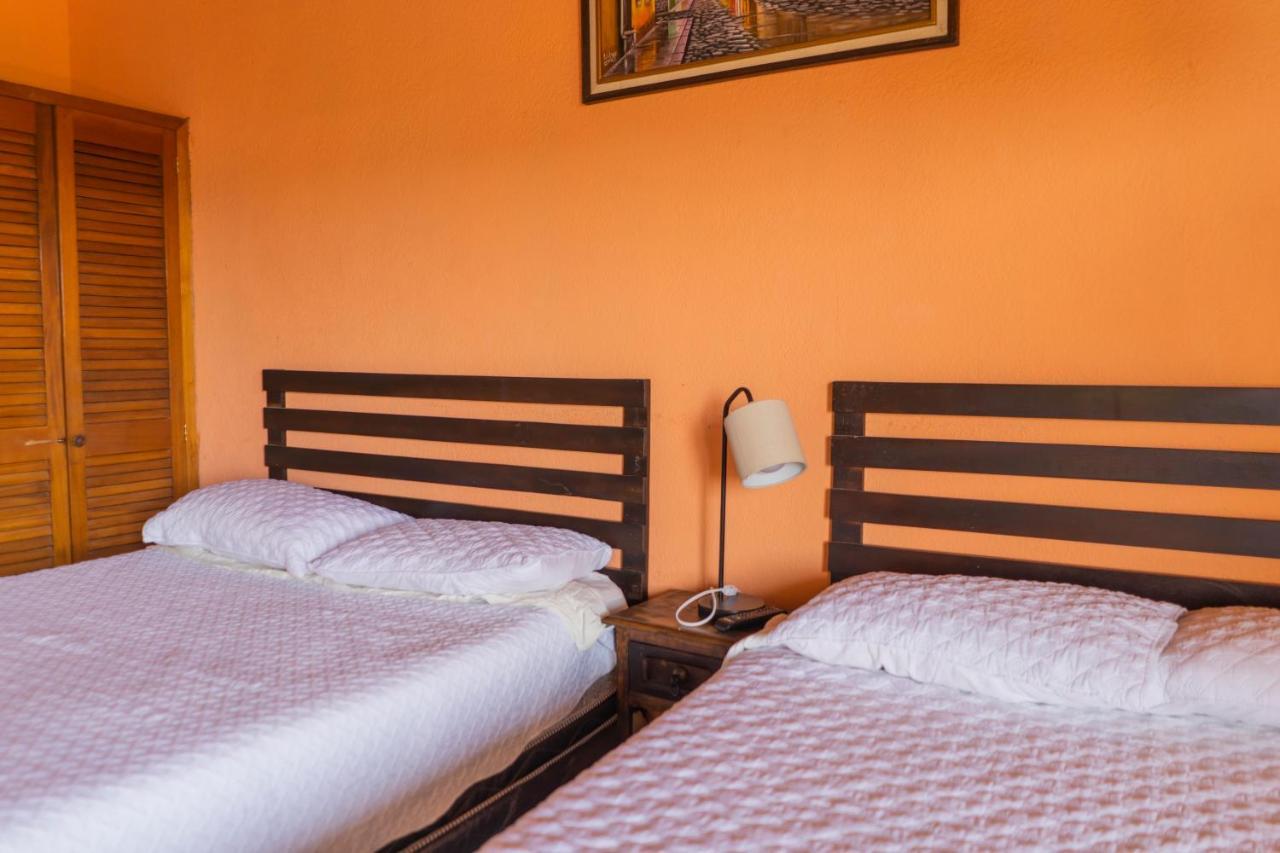 Euro Hostal Guatemala City Exterior photo